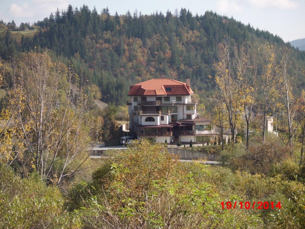 Семеен Хотел Кристал Smolyan Exterior foto