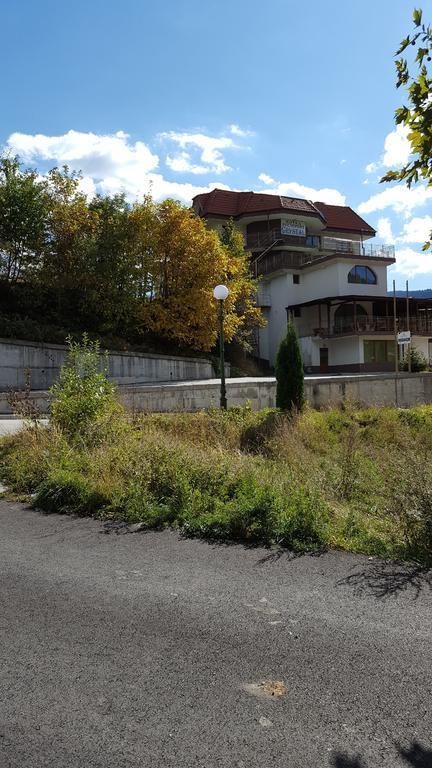 Семеен Хотел Кристал Smolyan Exterior foto